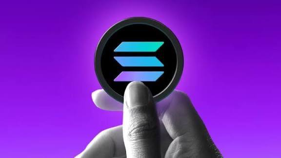 Solana SOL blockchain illustrated with upward growth indicators for late 2025.