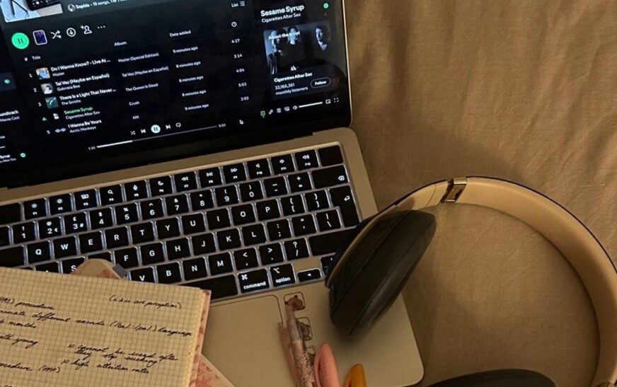 5 Ways Headphones Can Improve Your Study Sessions